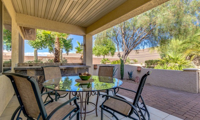 Surprise House | Sun City Grand, 45+ Comm. 3bd/2ba Affordable Escape!