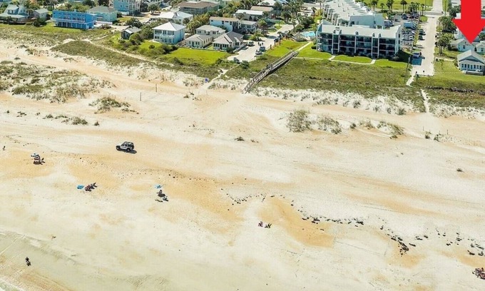 St. Augustine Cottage | Sun & Fun @ Can't Be Beat Beachfront Location!
