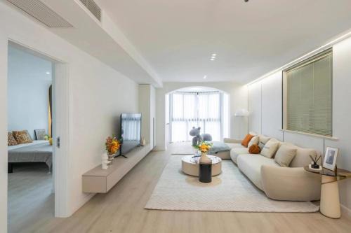Huangpu Apartment | Sun great superior 2 bedrooms big house near YuYuan Garden