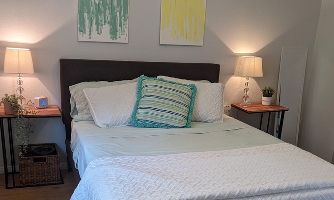 Carlton Hills House | Sun-Kissed Suite in San Diego/Santee - 1 bdroom guest house