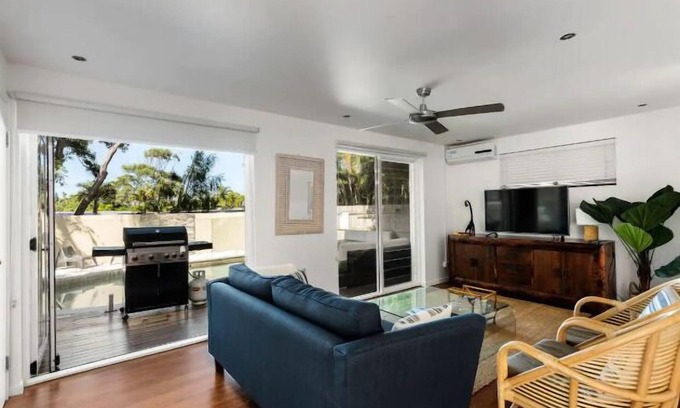 Sunshine Beach Apartment | Sun Surf and Sand at Sunshine Beach