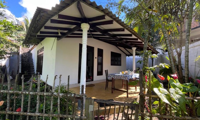 Thalaramba House | Sun & Tree HomeStay (With Green Nature View)