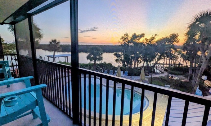 Englewood Condo | Sunburst 233 Beach to Bay Community