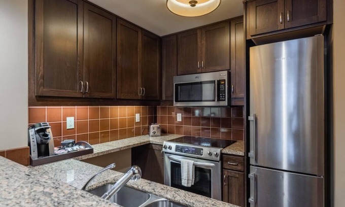 Cle Elum Condo | Suncadia One Bedroom Lodge Unit with Private Hot Tub