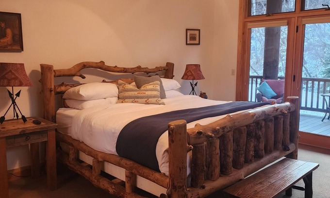 Sundance Cabin | Sundance, Spacious Vaulted Ceiling Cabin, Hot Tub, Huge Lawn, Mountain Views.