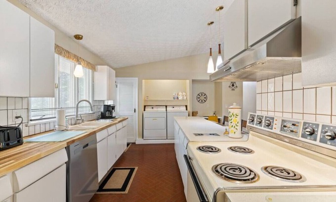 Penfield House | Sunlit 3-BDRM in Central Penfield - Fenced Yard!