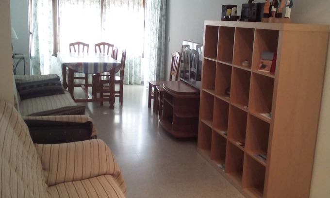 Santa Pola Apartment | Sunny and big apartment in the center, services at three minutes walk, sea view