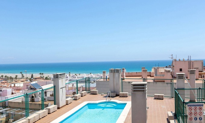 Garrucha Apartment | Sunny Apartment Near Paseo