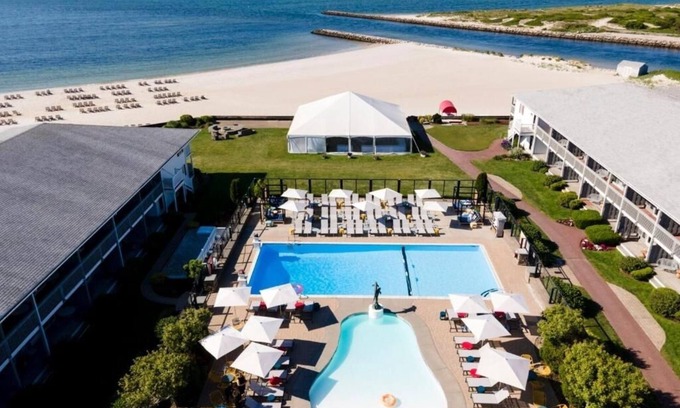 South Yarmouth Hotel | Sunny Beachfront Room w/Pool View:Family Fun w/Pool & Scenic Afternoon Stroll