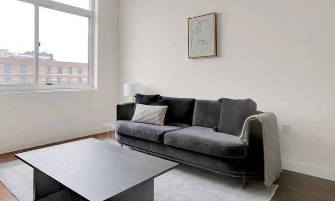Dorchester Apartment | Sunny Dorchester 1BR w/ Gym & Pool, near UMass, by Blueground