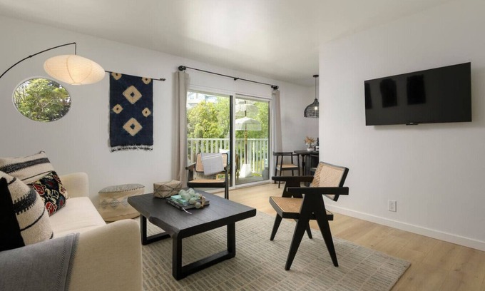 Santa Barbara County Apartment | Sunny Getaway | 10 Min to SB