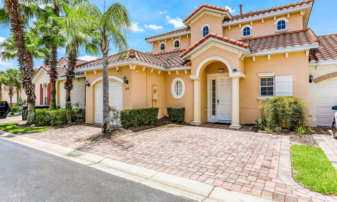 Tuscan Hills House | Sunny home with pool, lanai, foosball, fast WiFi & washer/dryer