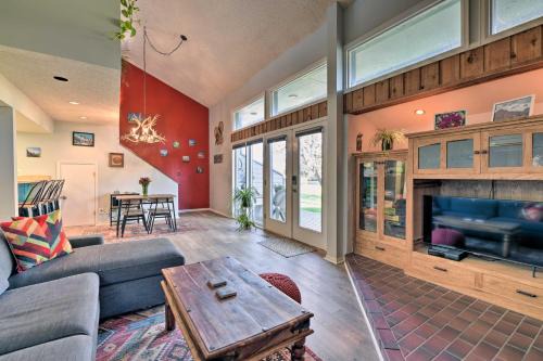 Pagosa Springs Apartment | Sunny Pagosa Springs Escape with Deck and Views!