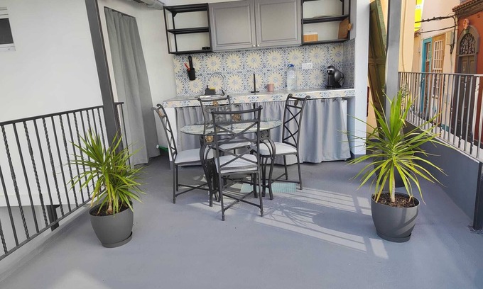Tazacorte House | Sunny Retreat in the Heart of Old Town 🌴Just 10 Minutes from the Beach! 🏖️