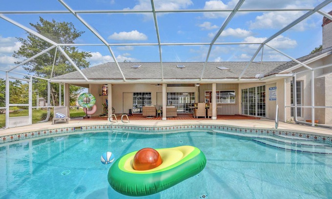 Palm Harbor House | Sunny Sanctuary W Salt Water Pool & Game Room! 10 minutes to beach