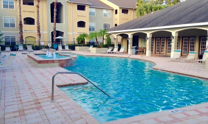 Clearwater Condo | Sunny side Pavillon at the Avalon at Clearwater