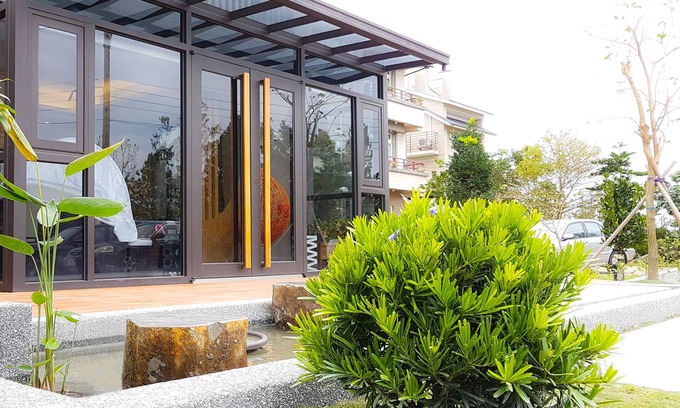 Wujie Bed & Breakfast | Sunny Stream Villa