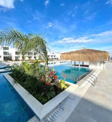 Dulkadiroglu Apartment | Sunny studio in eco-wellness resort with sea and mountain views