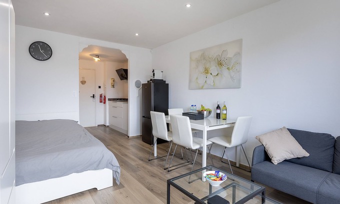 Wijk aan Zee Apartment | Sunny Studio: Only 5-Min Walk to Sea & Dunes