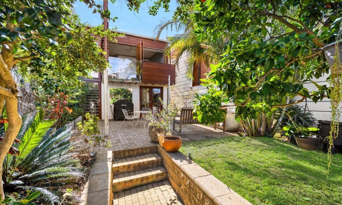 Bronte House | Sunny, Stylish, & Relaxed Coastal House