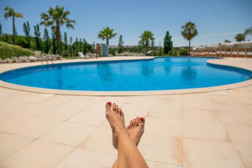 Mosqueira Apartment | Sunny villa facing the swimming pool