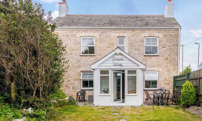 Penwithick Apartment | Sunnyside Cottage Retreat