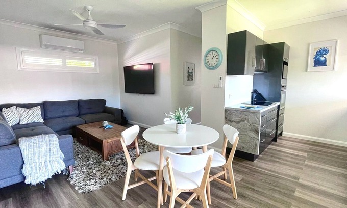 Port Macquarie House | Sunnyside Retreat- 5 Bedroom Home