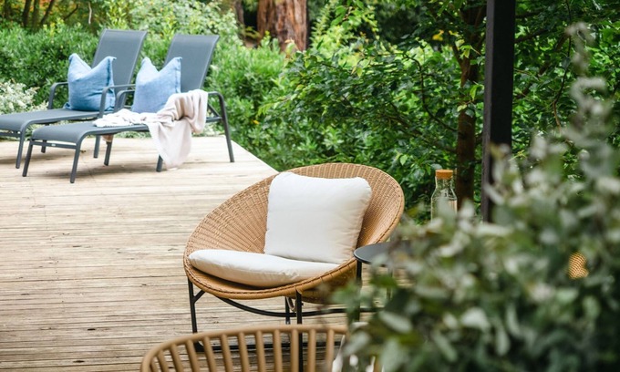 Red Hill House | SunRey Retreat - Escape to a peaceful and private oasis.