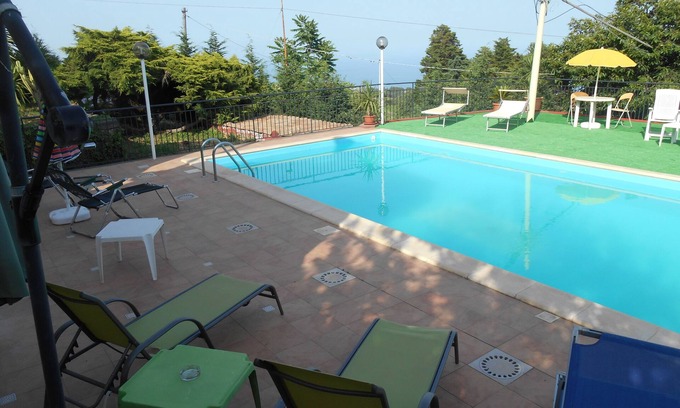 Coste House | Sunrise apartment in villa with pool