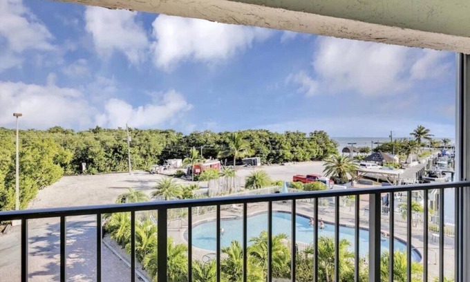 Monroe County Condo | Sunrise, Award winning Ocean Front Condo