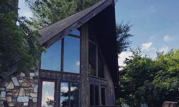 Lake Toxaway Cottage | Sunrise Cottage: Unique farmhouse unit sleeps 6