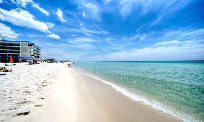 Bid-a-wee Beach Cabin | SUNRISE ON MILLCOLE-Newly Renovated 2/2 one block to beach