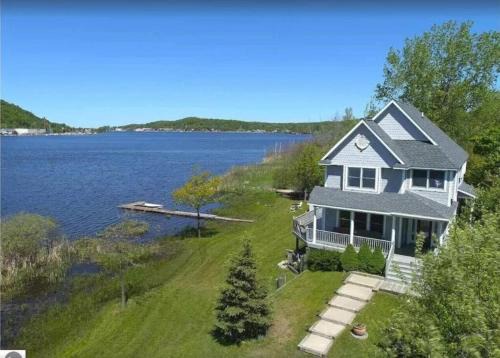 Frankfort House | Sunset Bay - Lakefront, Large, And Gorgeous!