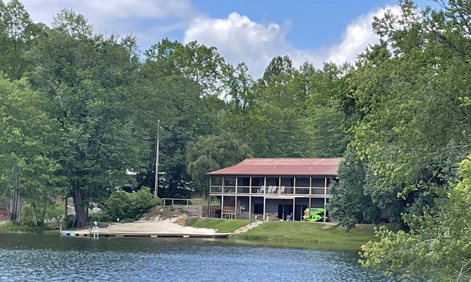 Hiawassee House | Sunset Cove a Lake and Mountain get away. Sleeps 8
