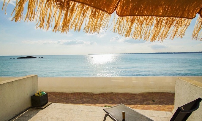 Concarneau Apartment | -SUNSET- FRONT DE MER AVEC TERRASSE ET PARKING
