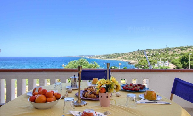 Marina San Gregorio House | Sunset Greg, lovely front bay terraced house