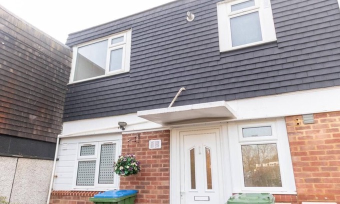 Southampton House | Sunset Haven in Southampton