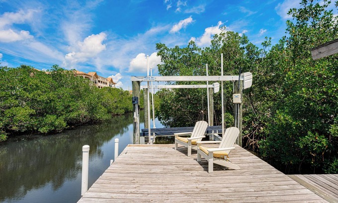 Indian Rocks Beach Condo | Sunset Hideaway - Private Dock, 3 Balconies, Stock Tank/Plunge Pool
