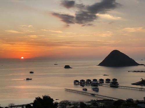 Labuan Bajo Hotel | Sunset Hill Hotel