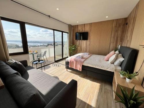 Torralta Apartment | Sunset Lagoon Studio ALVOR, ALGARVE