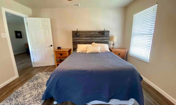 Mico Cabin | Sunset Ranch - 2 Houses