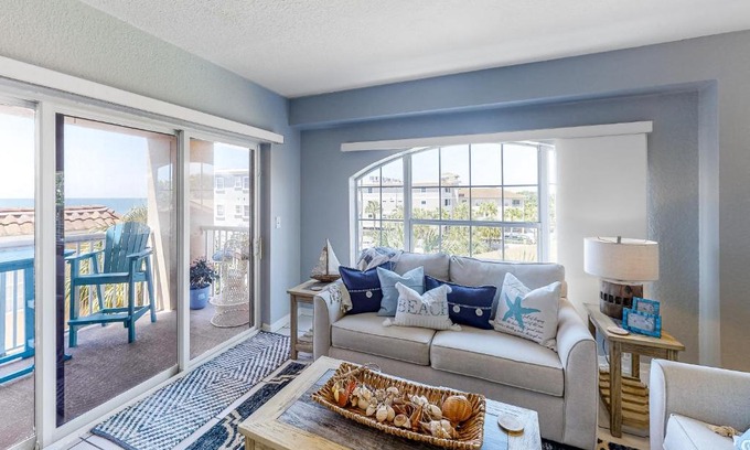 Independence Square Apartment | Sunset Sea Villa