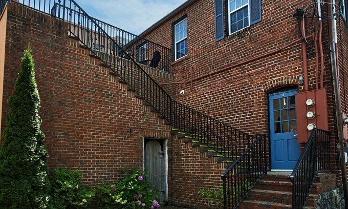 Blowing Rock House | Sunset Stroll 1BR/1BA Apartment on Sunset and Main St. by Blowing Rock