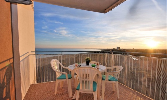 Lignano Sabbiadoro Apartment | Sunset terrace escape by Beahost Rentals