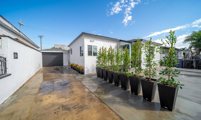 Hawthorne House | Sunset Vacation Home