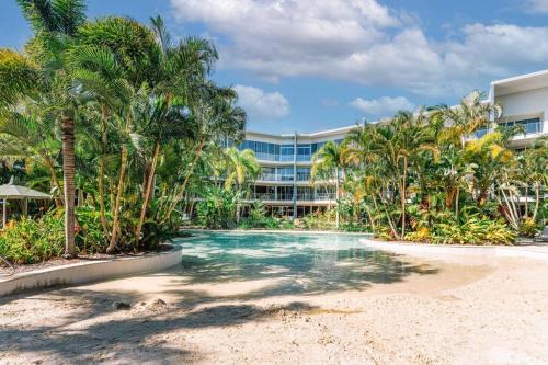 Gold Coast Apartment | Sunset Views - Spacious Getaway