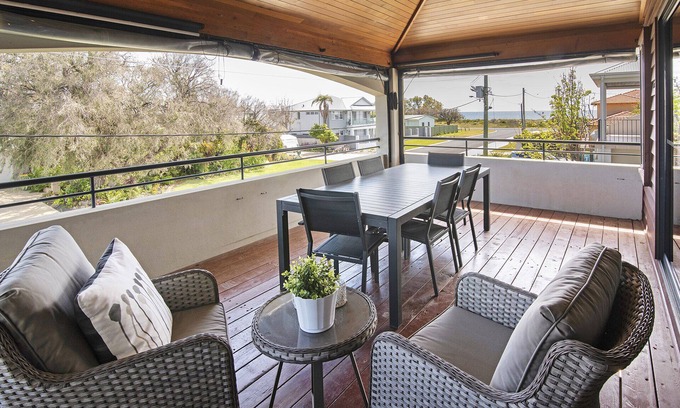 Geographe House | SUNSETS BY THE BAY - At the Beach in Busselton