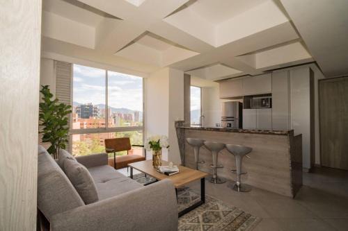 El Tesoro Apartment | Sunsets on the 14th Floor - 5 minutes from Provenza Medellin