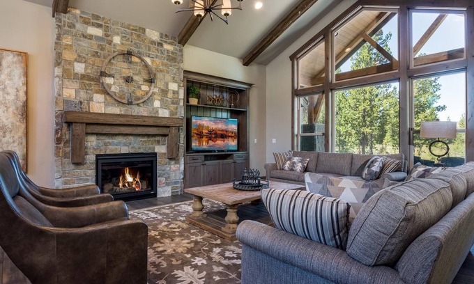 Sunriver House | Sunstone Retreat with Hot Tub, BBQ & Game Room