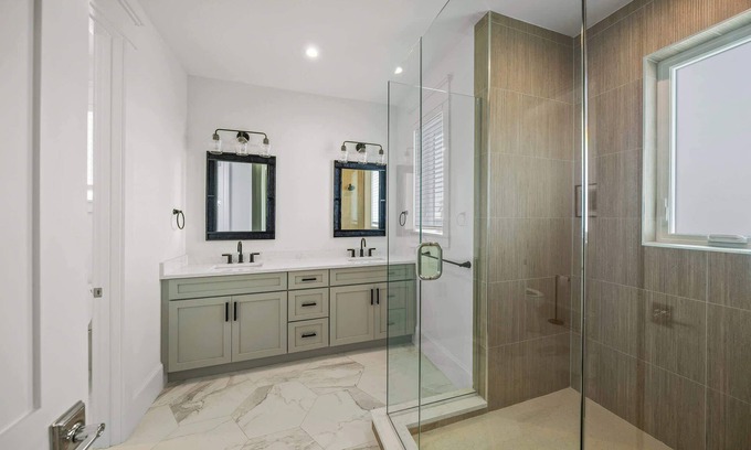 Bradenton Beach House | Sunstoppable: Luxury Rental with Pool, Spa, Roof